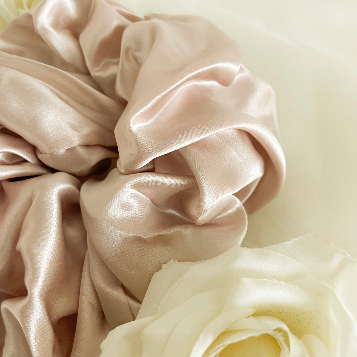 Silk Scrunchie - Blushy L